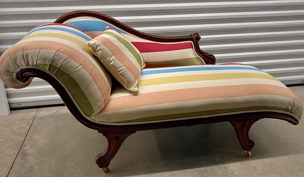 Early 19th Century Victorian Rococo Revival / Meridienne Chaise